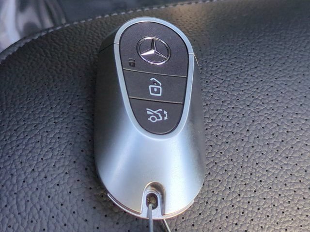 Used 2026 Mercedes-Benz C 300 Sedan image 28