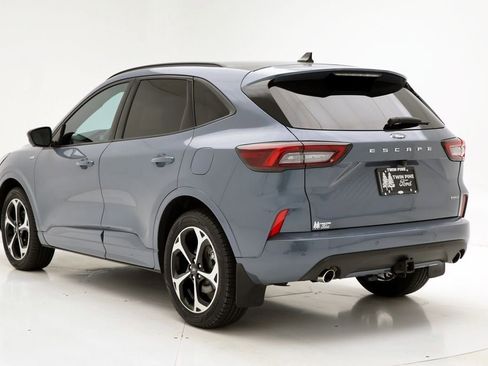 Used 2023 Ford Escape ST-Line Elite w/ Class II Trailer Tow Package image 8