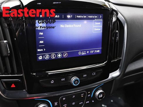 Used 2022 Chevrolet Traverse LT FWD image 19