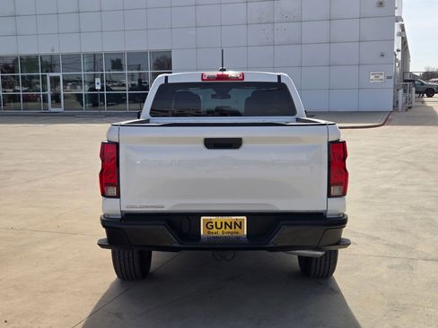 Certified 2024 Chevrolet Colorado W/T image 4