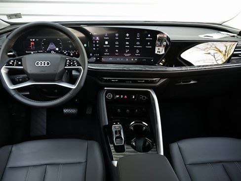 New 2025 Audi Q5 Premium image 25