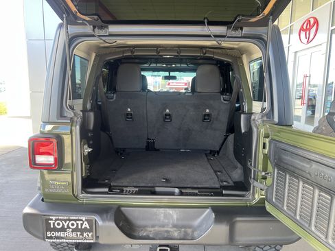Used 2021 Jeep Wrangler Unlimited Willys image 16