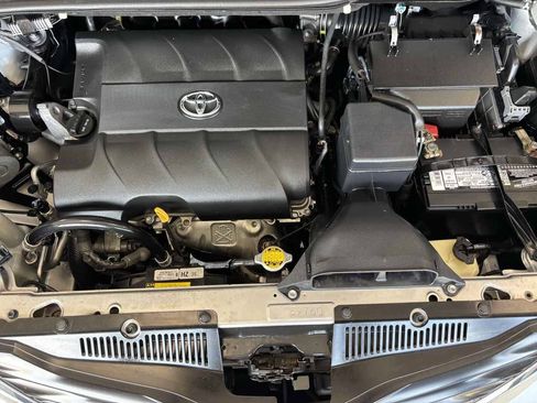 Used 2011 Toyota Sienna LE FWD image 29