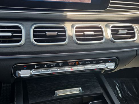 Certified 2026 Mercedes-Benz GLS 450 4MATIC image 30