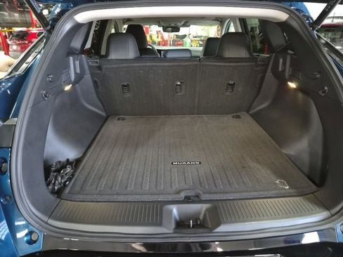 Used 2025 Nissan Murano Platinum image 8