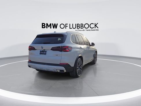 New 2026 BMW X5 xDrive40i w/ Executive Package image 7