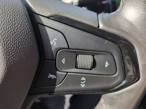 Used 2022 Chevrolet Bolt EUV Premier w/ Sun & Sound Package FWD image 34