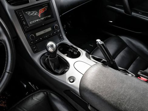 Used 2007 Chevrolet Corvette Z06 w/ Preferred Equipment Group image 20