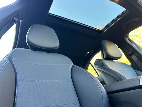 Used 2025 Mercedes-Benz C 300 Sedan image 20