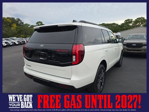 New 2025 Ford Expedition Platinum w/ Stealth Performance Package AWD/4WD image 4