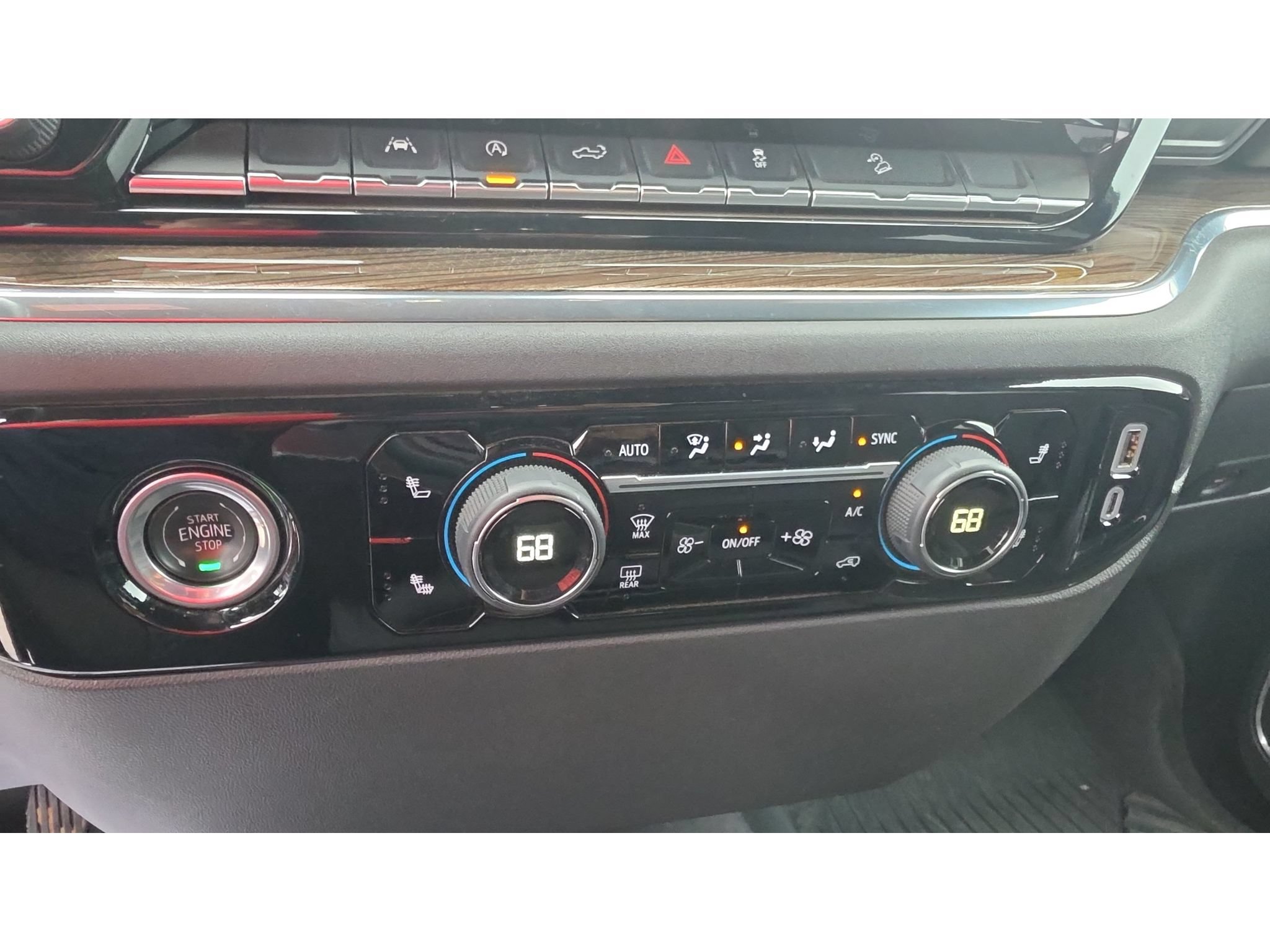 Used 2024 Chevrolet Silverado 1500 RST AWD/4WD image 13