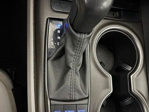 Used 2022 Toyota Camry SE image 21