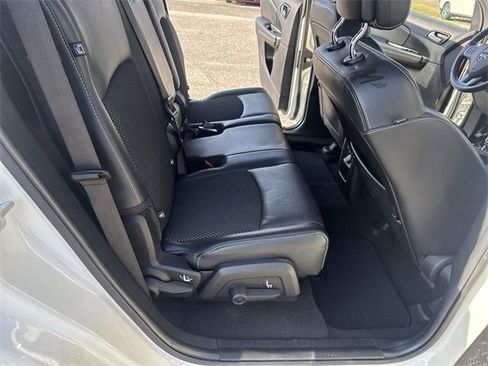 Used 2019 Dodge Journey Crossroad image 11