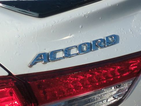 Used 2022 Honda Accord Sport image 13