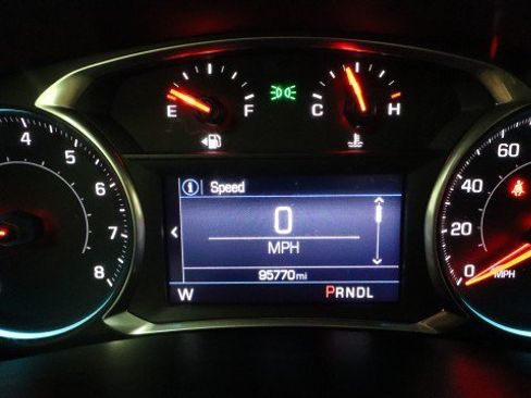 Used 2019 Chevrolet Equinox LT FWD image 19