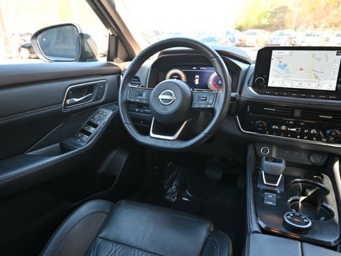 Used 2023 Nissan Rogue Platinum w/ Platinum Premium Package AWD/4WD image 13