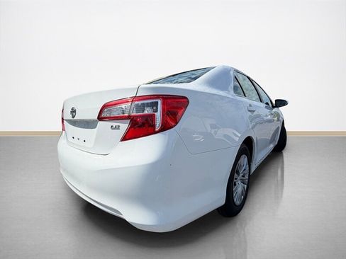 Used 2013 Toyota Camry LE FWD image 4