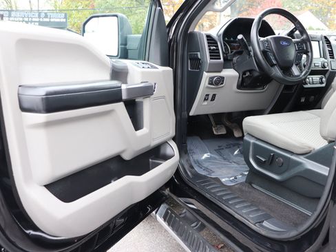 Used 2019 Ford F150 XLT w/ Equipment Group 302A Luxury image 10