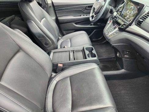 Used 2023 Honda Odyssey EX-L image 13