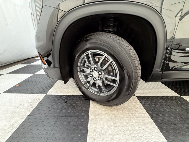 Used 2025 GMC Acadia Elevation AWD/4WD image 11