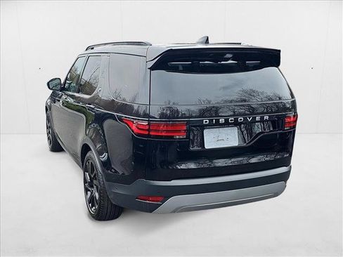 New 2025 Land Rover Discovery S image 7