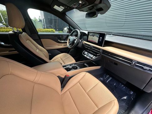 Used 2023 Lincoln Corsair Reserve FWD image 35