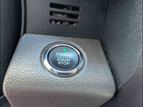 Used 2019 Ford Expedition Limited w/ Equipment Group 302A RWD image 14