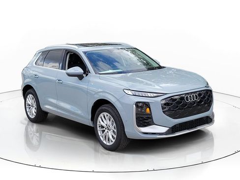 New 2026 Audi Q3 quattro 2.0T AWD/4WD image 1