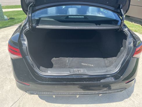 Used 2024 Nissan Sentra SV image 9