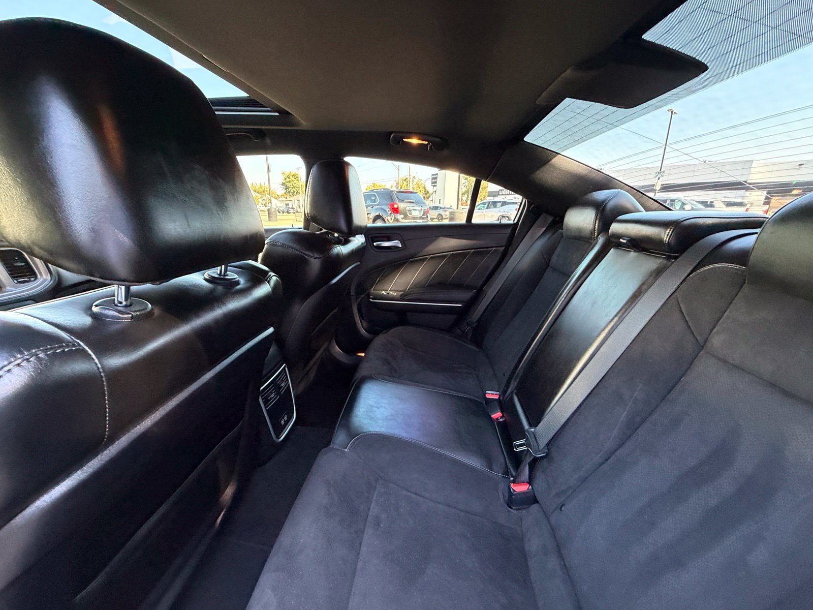 Used 2023 Dodge Charger R/T w/ Plus Group RWD image 5