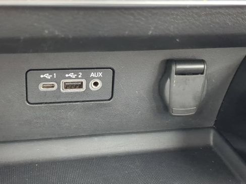 Used 2024 Nissan Altima 2.5 SV FWD image 25