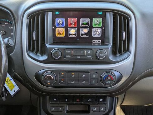 Used 2018 GMC Canyon SLT w/ Driver Alert Package image 23