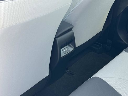 Used 2023 Toyota Corolla LE w/ Carpet Mat Package (TMS) image 21