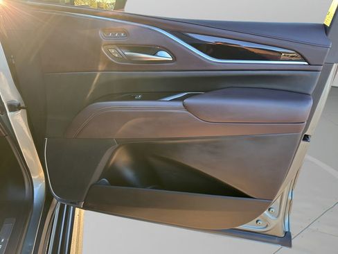 Certified 2023 Cadillac Escalade Sport Platinum w/ LPO, ONYX Package image 12