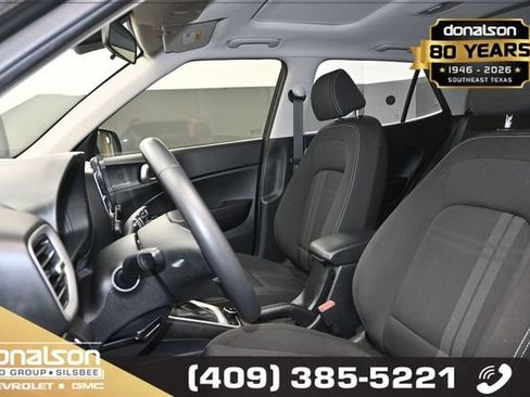 Used 2023 Hyundai Venue SEL w/ Cargo Package FWD image 9