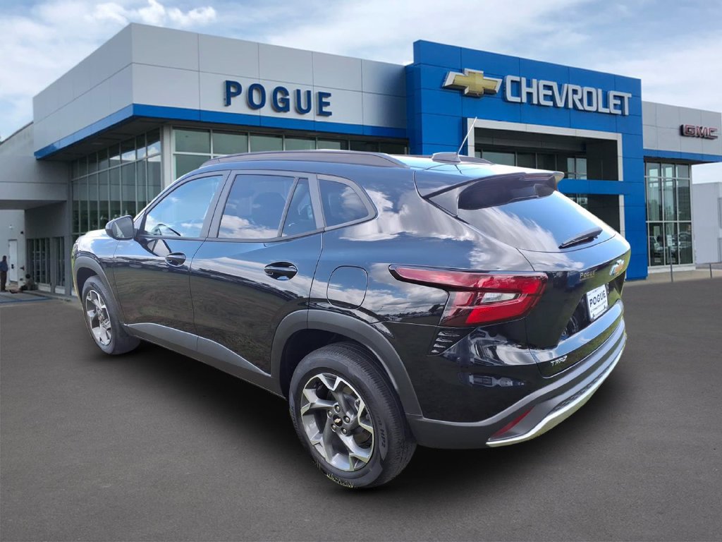 Used 2024 Chevrolet Trax LT FWD image 3