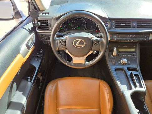 Used 2015 Lexus CT 200h image 7