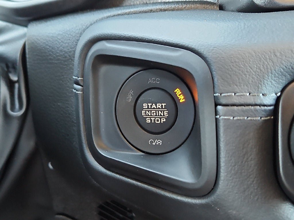 Used 2026 Jeep Wrangler Unlimited Rubicon AWD/4WD image 27