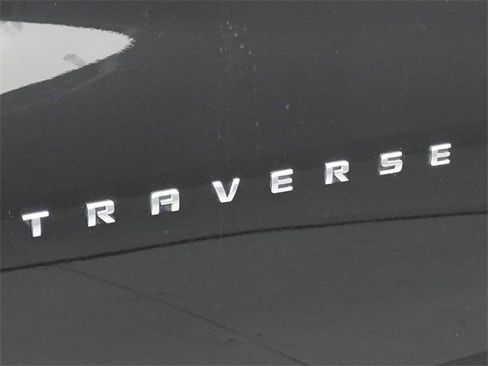 Used 2022 Chevrolet Traverse LT image 13