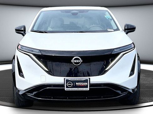 Used 2024 Nissan Ariya AWD image 3