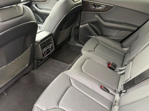 Used 2023 Audi Q8 Premium Plus w/ Premium Plus Package image 28