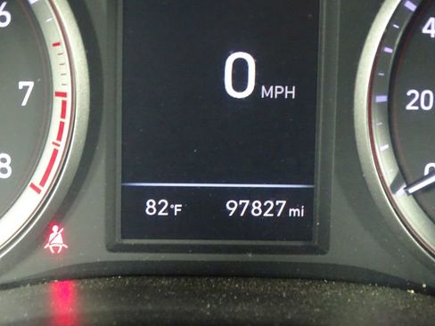 Used 2019 Hyundai Veloster 2.0 Premium image 37