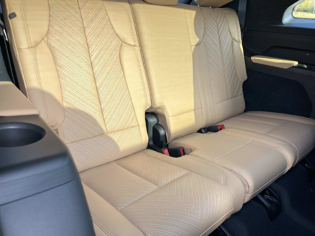Certified 2026 Cadillac Escalade IQ Sport 2 AWD/4WD image 28