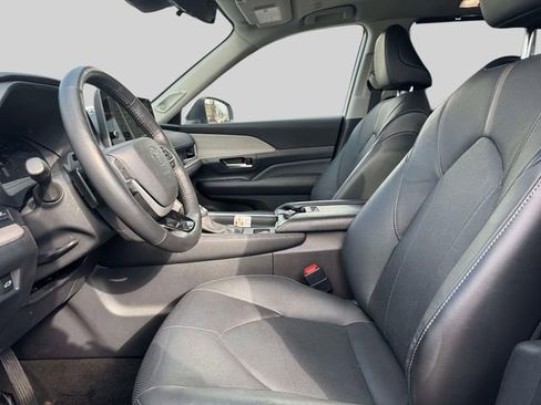 Used 2024 Toyota Grand Highlander Platinum image 20