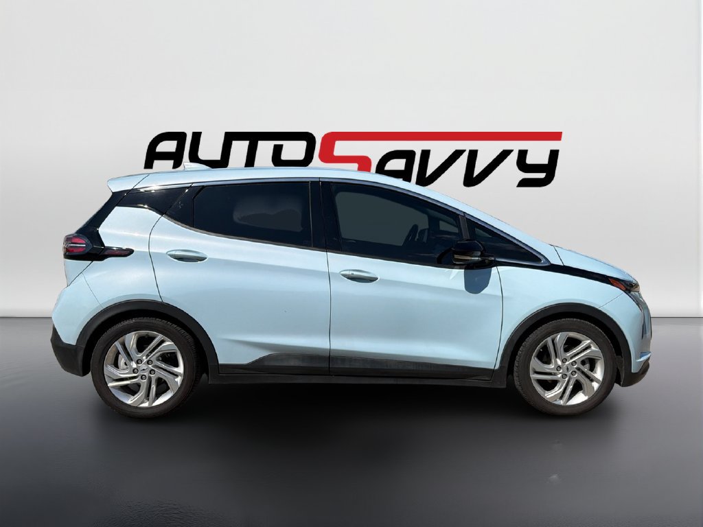 Used 2022 Chevrolet Bolt LT FWD image 4