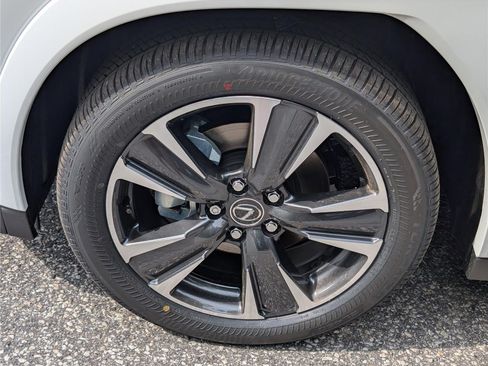 New 2026 Lexus UX 300h AWD image 5