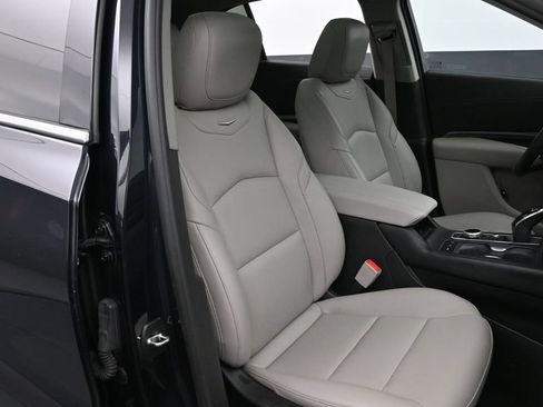 Used 2023 Cadillac XT4 Luxury w/ Driver Awareness Package FWD image 17