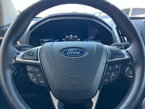 Used 2024 Ford Edge Titanium image 28