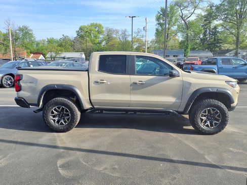 Used 2023 Chevrolet Colorado ZR2 w/ ZR2 Convenience Package III AWD/4WD image 2