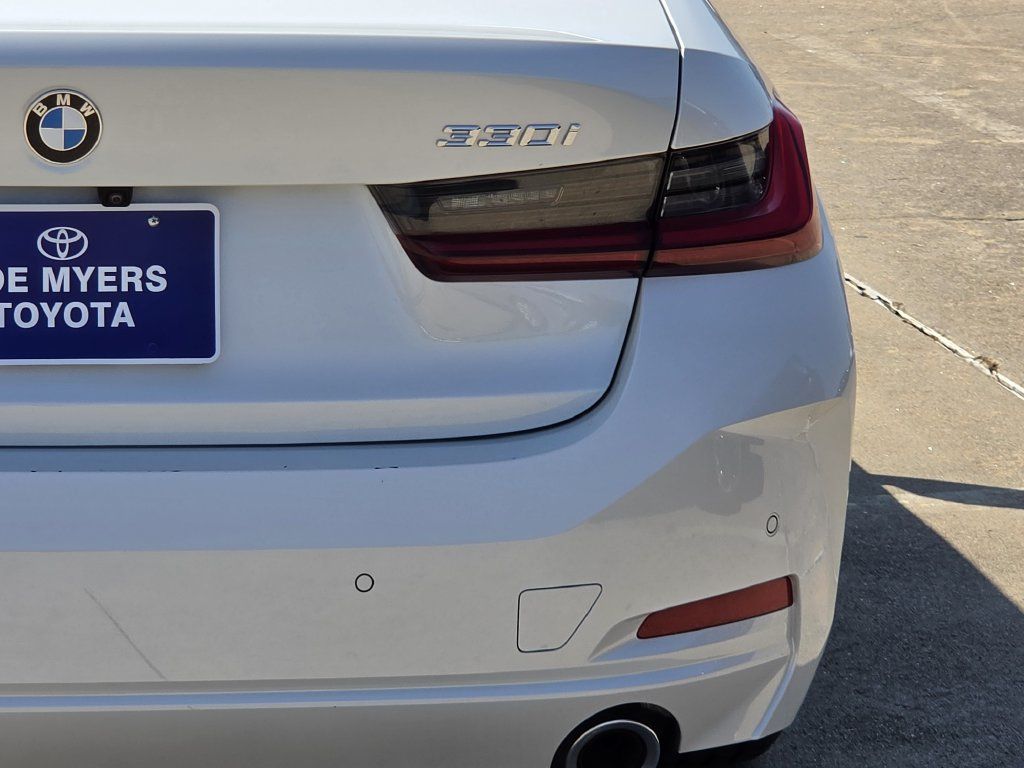 Used 2025 BMW 330i Sedan RWD image 9